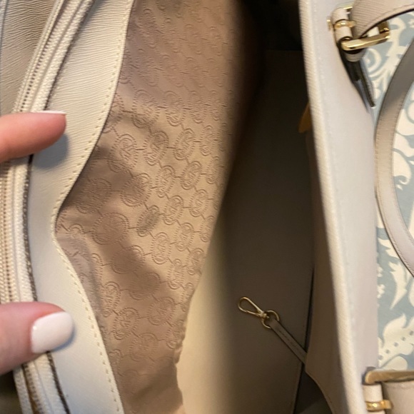 Michael Kors Tote Large Leather Bag - Picture 6 of 9